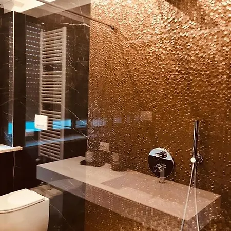 Royal Apartment *